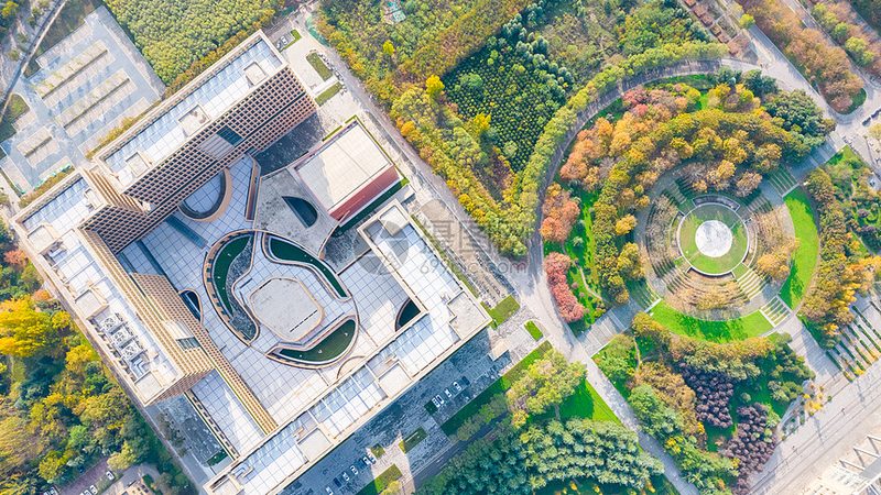 根据市场调查，连接器代理加盟的启动资金大致范围如下：
